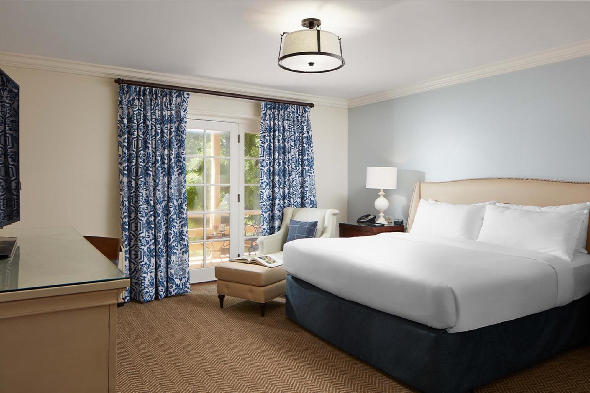 Deluxe King Room,1427343211:JPEG